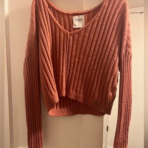pink Abercrombie and Fitch sweater